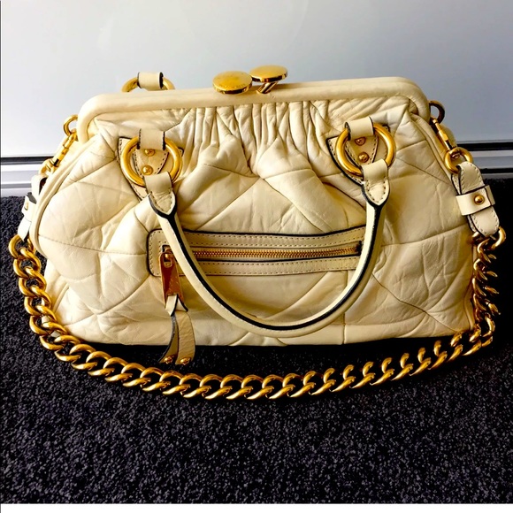 Marc Jacobs Handbags - Marc Jacobs white leather bag with gold chain